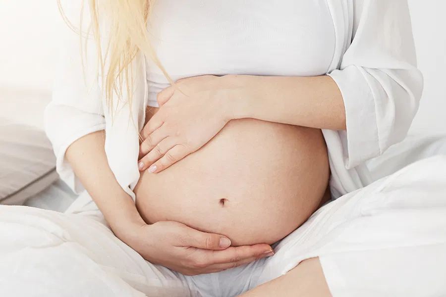 CBD Embarazo Beneficios Riesgos Precauciones